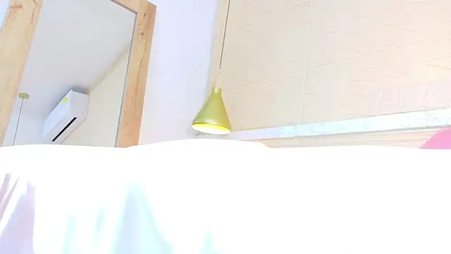 Snapshot of Sweet_baby_hellen chatting on February 19, 2025, 10:23 am Sweet baby hellen online show from February 19, 2025, 10:23 am