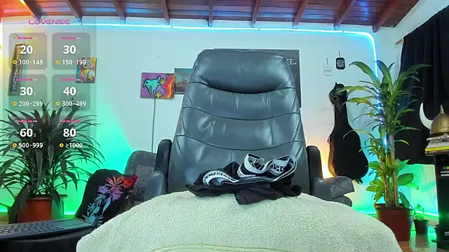 RyanCarter  online show from November 5, 2025, 10:21 pm