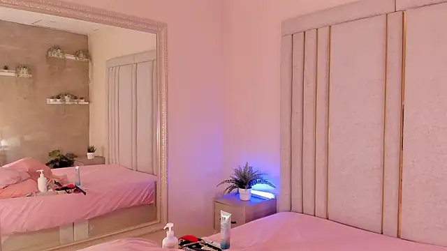 Snapshot of Saekohofman chatting on February 25, 2026, 4:22 am Saekohofman online show from February 25, 2026, 4:22 am