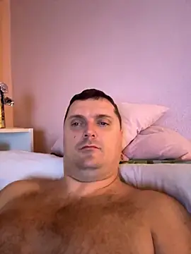 Corle124 online show from November 11, 2025, 8:42 pm