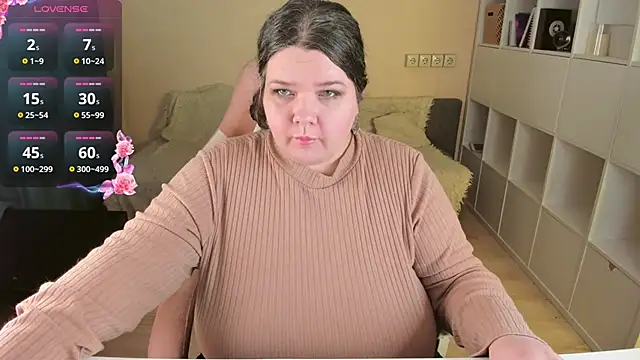 PlumPie online show from November 26, 2025, 5:14 pm