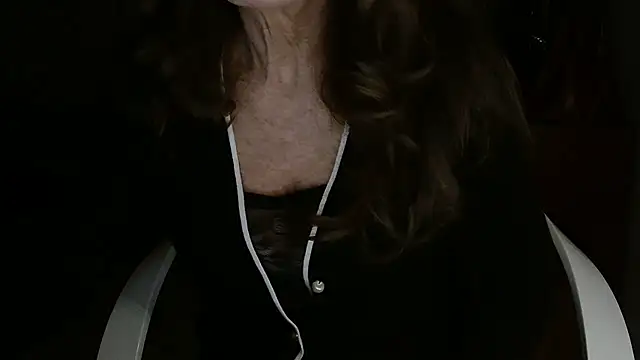 Snapshot of amara_2022 chatting on November 19, 2025, 9:15 pm amara 2022 online show from November 19, 2025, 9:15 pm