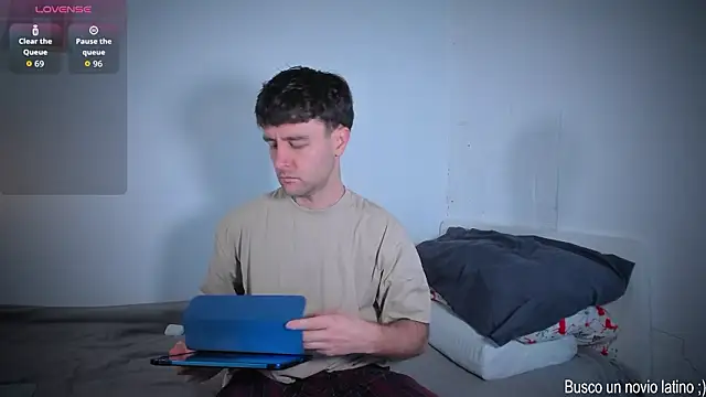 Snapshot of HonestAndrew chatting on February 21, 2026, 7:20 am HonestAndrew online show from February 21, 2026, 7:20 am