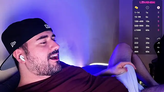 DominantTheo online show from December 10, 2024, 3:41 am