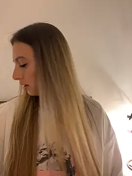 Snapshot of Eva_Ryen chatting on November 20, 2025, 5:12 pm Eva Ryen online show from November 20, 2025, 5:12 pm