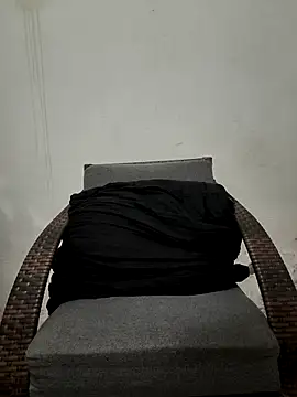 VIC22SECRET online show from October 17, 2025, 1:09 am