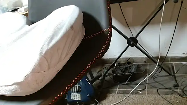 blow2gold online show from October 4, 2025, 1:53 pm