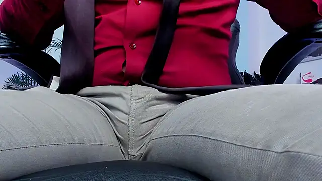 MrFrank tattoo online show from December 26, 2024, 2:59 pm