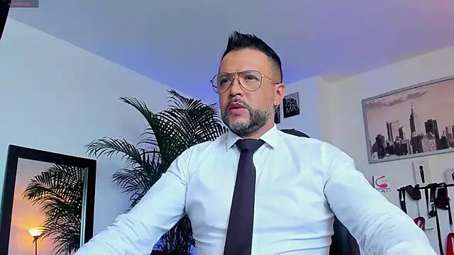 MrFrank tattoo online show from January 11, 2025, 1:53 pm