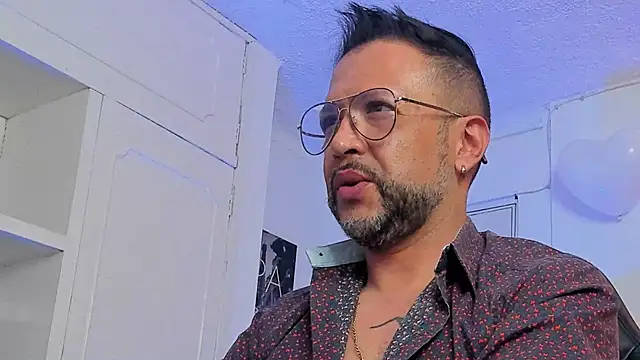 MrFrank tattoo online show from February 14, 2025, 10:47 pm