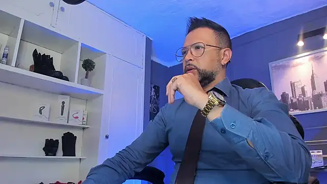 MrFrank tattoo online show from March 11, 2025, 12:17 pm