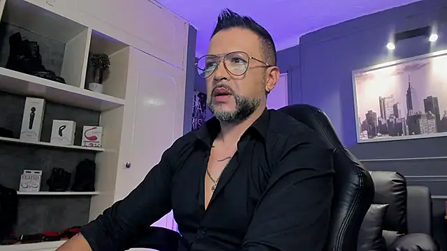 MrFrank tattoo online show from September 16, 2025, 11:11 am