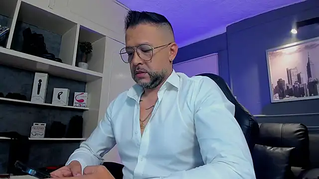 MrFrank tattoo online show from September 19, 2025, 12:39 pm