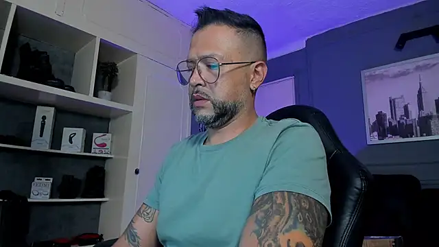 MrFrank tattoo online show from September 23, 2025, 12:57 am