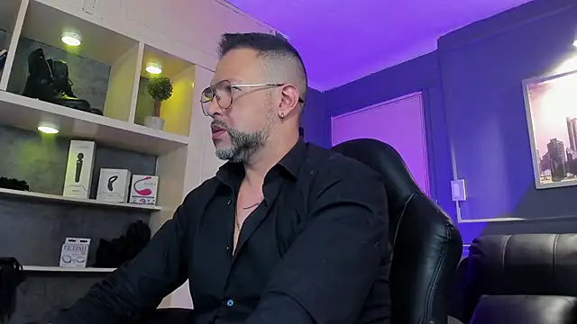 MrFrank tattoo online show from January 9, 2026, 12:41 pm