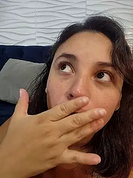 LizzRouse online show from March 15, 2026, 1:17 pm