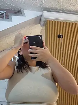 LizzRouse online show from March 26, 2026, 7:52 pm