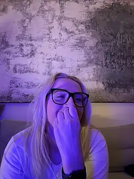 Strongqueen online show from January 18, 2025, 12:13 am