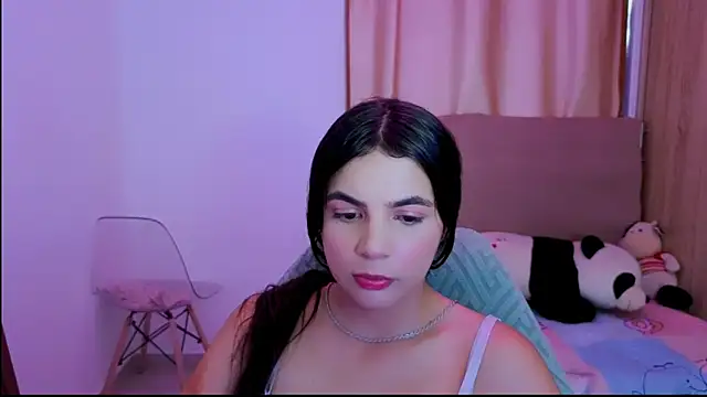  elenna online show from April 15, 2026, 6:26 pm