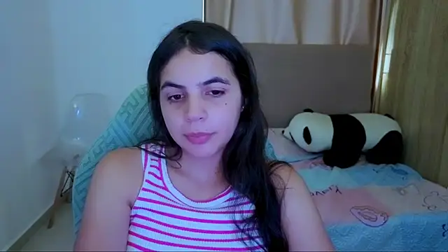 Snapshot of _elenna chatting on July 8, 2026, 6:12 pm elenna online show from July 8, 2026, 6:12 pm