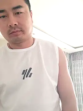 guozuo online show from December 1, 2025, 6:51 am