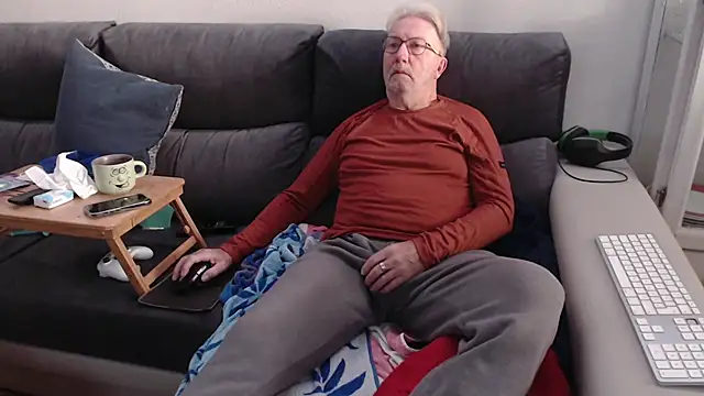 Nudelschwanz online show from December 3, 2025, 9:07 am