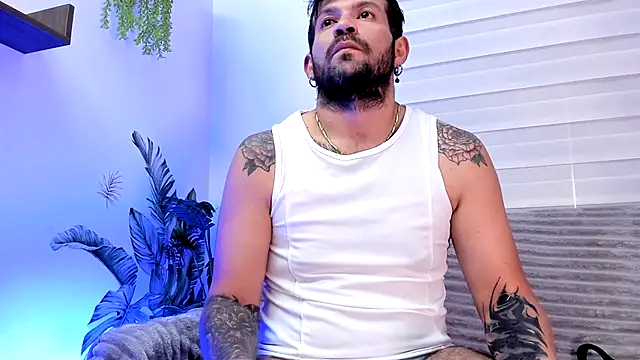 Snapshot of jonathan_rivers chatting on December 20, 2025, 9:33 pm jonathan rivers online show from December 20, 2025, 9:33 pm