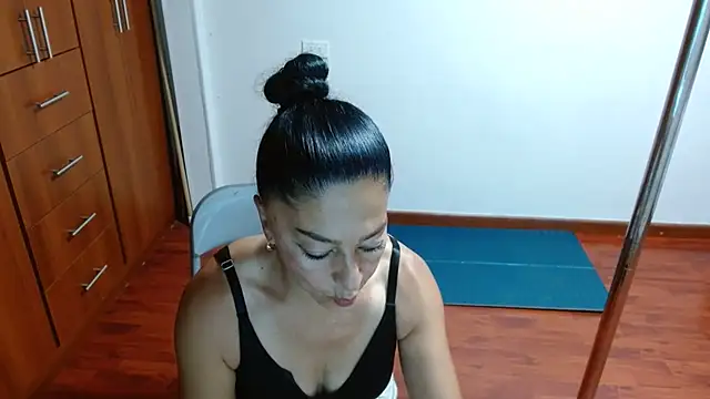 Snapshot of Anitta_muscle chatting on February 23, 2026, 6:05 pm Anitta muscle online show from February 23, 2026, 6:05 pm