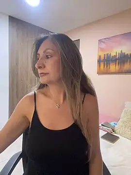 antonnella 2 online show from January 13, 2026, 4:01 pm