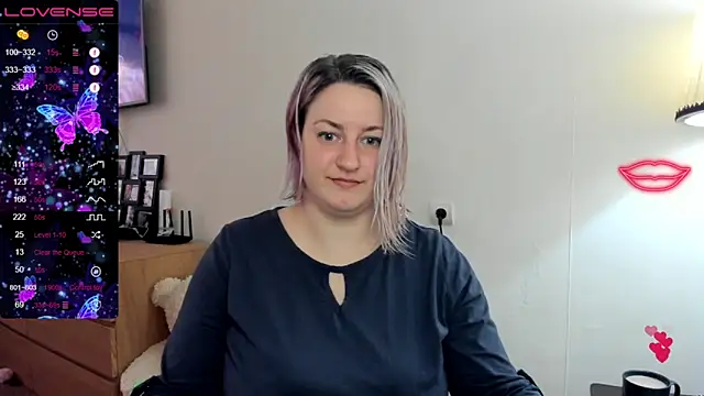 Snapshot of Christen_John_lover chatting on February 23, 2025, 1:10 pm Christen John lover online show from February 23, 2025, 1:10 pm