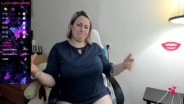 Snapshot of Christen_John_lover chatting on March 1, 2025, 3:05 pm Christen John lover online show from March 1, 2025, 3:05 pm