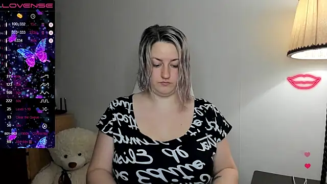 Snapshot of Christen_John_lover chatting on March 3, 2025, 5:39 pm Christen John lover online show from March 3, 2025, 5:39 pm