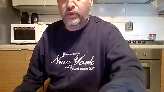 Snapshot of woww791 chatting on October 29, 2025, 7:37 pm woww791 online show from October 29, 2025, 7:37 pm