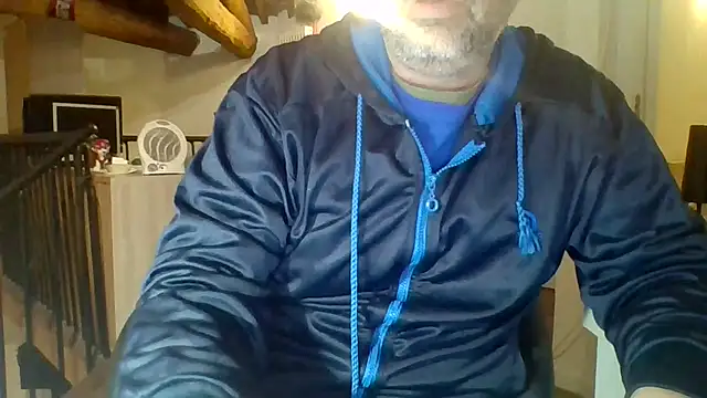 Snapshot of woww791 chatting on November 18, 2025, 7:40 pm woww791 online show from November 18, 2025, 7:40 pm