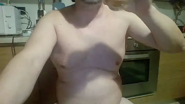 Snapshot of woww791 chatting on April 26, 2026, 7:33 pm woww791 online show from April 26, 2026, 7:33 pm
