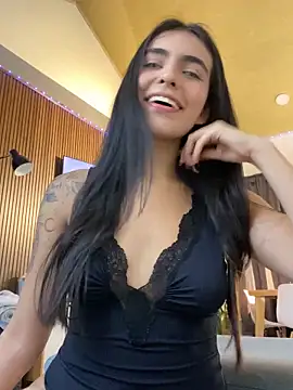 Snapshot of DaphneUwu chatting on February 8, 2026, 1:09 am DaphneUwu online show from February 8, 2026, 1:09 am