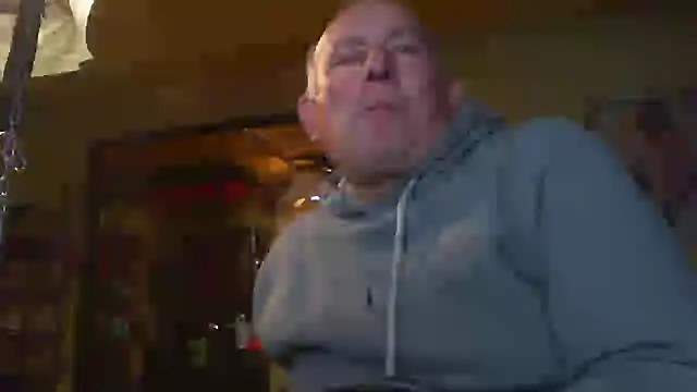 jeanlulu online show from October 30, 2025, 8:20 pm