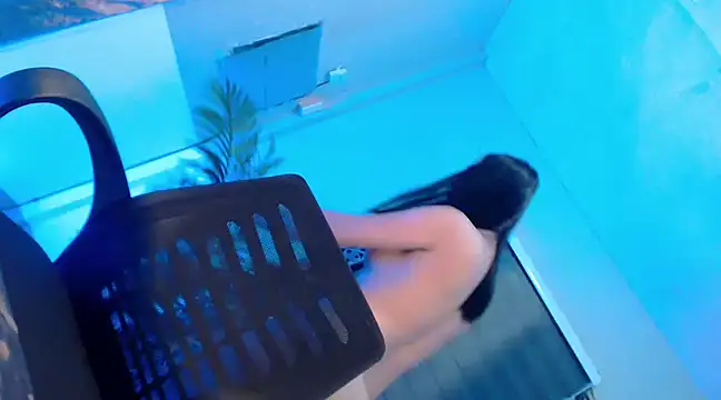  HAILYOURGODDESS online show from January 4, 2025, 7:55 pm