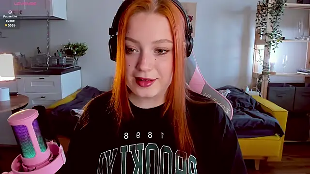 Sofy Benson online show from September 10, 2025, 10:26 am