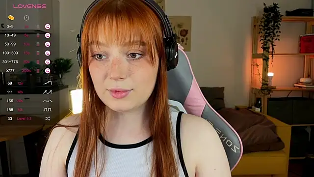 Snapshot of Sofy_Benson chatting on January 18, 2026, 12:42 pm Sofy Benson online show from January 18, 2026, 12:42 pm