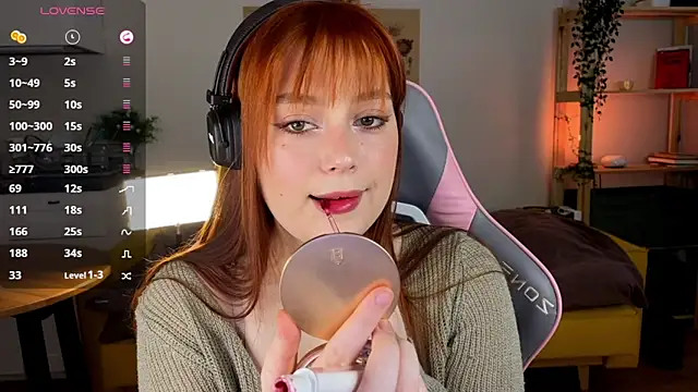 Snapshot of Sofy_Benson chatting on February 20, 2026, 1:11 pm Sofy Benson online show from February 20, 2026, 1:11 pm