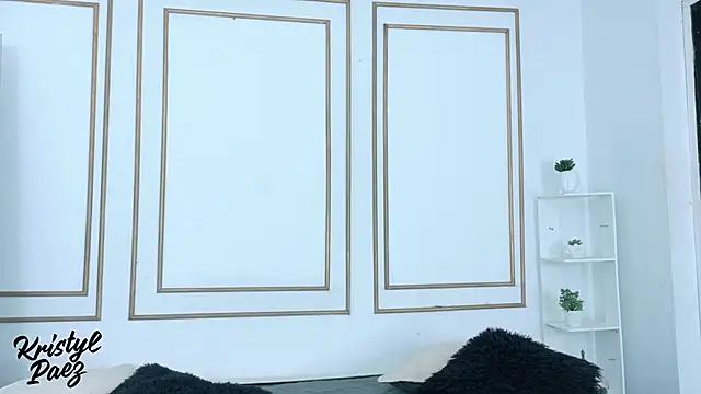 kristyl paez online show from December 16, 2025, 8:25 pm