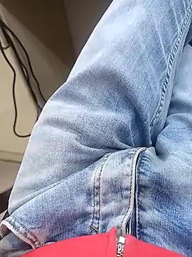 Snapshot of hotdickhow chatting on February 27, 2025, 9:43 am hotdickhow online show from February 27, 2025, 9:43 am