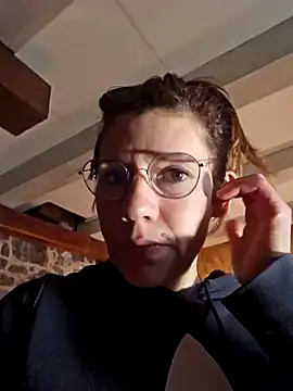 Lina lou4 online show from February 16, 2025, 9:59 am