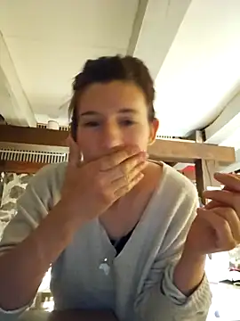 Lina lou4 online show from March 4, 2025, 7:19 am