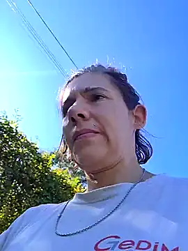 Lina lou4 online show from September 18, 2025, 2:08 pm