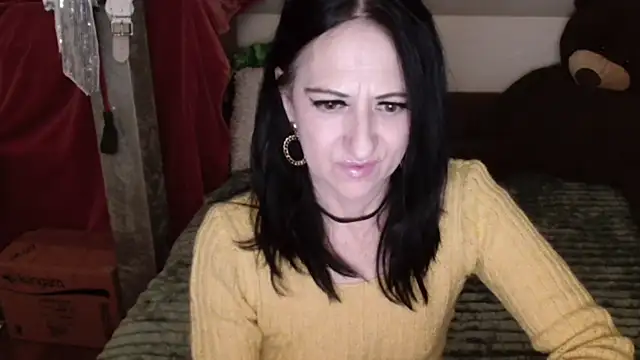 Snapshot of DebraMilf chatting on February 27, 2025, 5:56 am DebraMilf online show from February 27, 2025, 5:56 am
