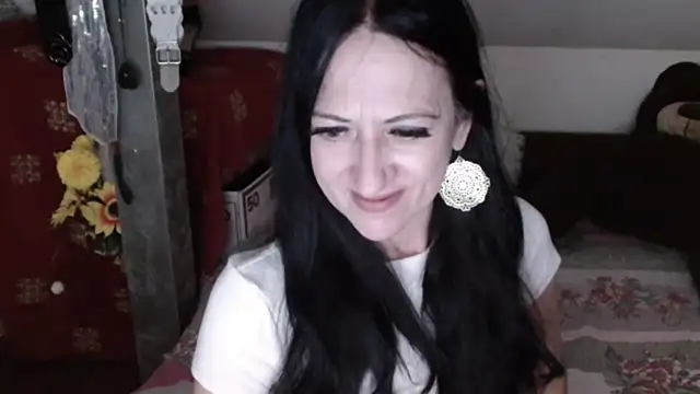 Snapshot of DebraMilf chatting on May 9, 2026, 3:01 am DebraMilf online show from May 9, 2026, 3:01 am