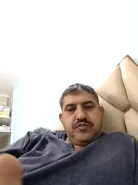 Snapshot of Amandev7 chatting on February 24, 2026, 3:10 pm Amandev7 online show from February 24, 2026, 3:10 pm