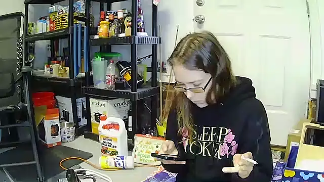 Snapshot of Dakota_02 chatting on October 20, 2025, 12:49 pm Dakota 02 online show from October 20, 2025, 12:49 pm